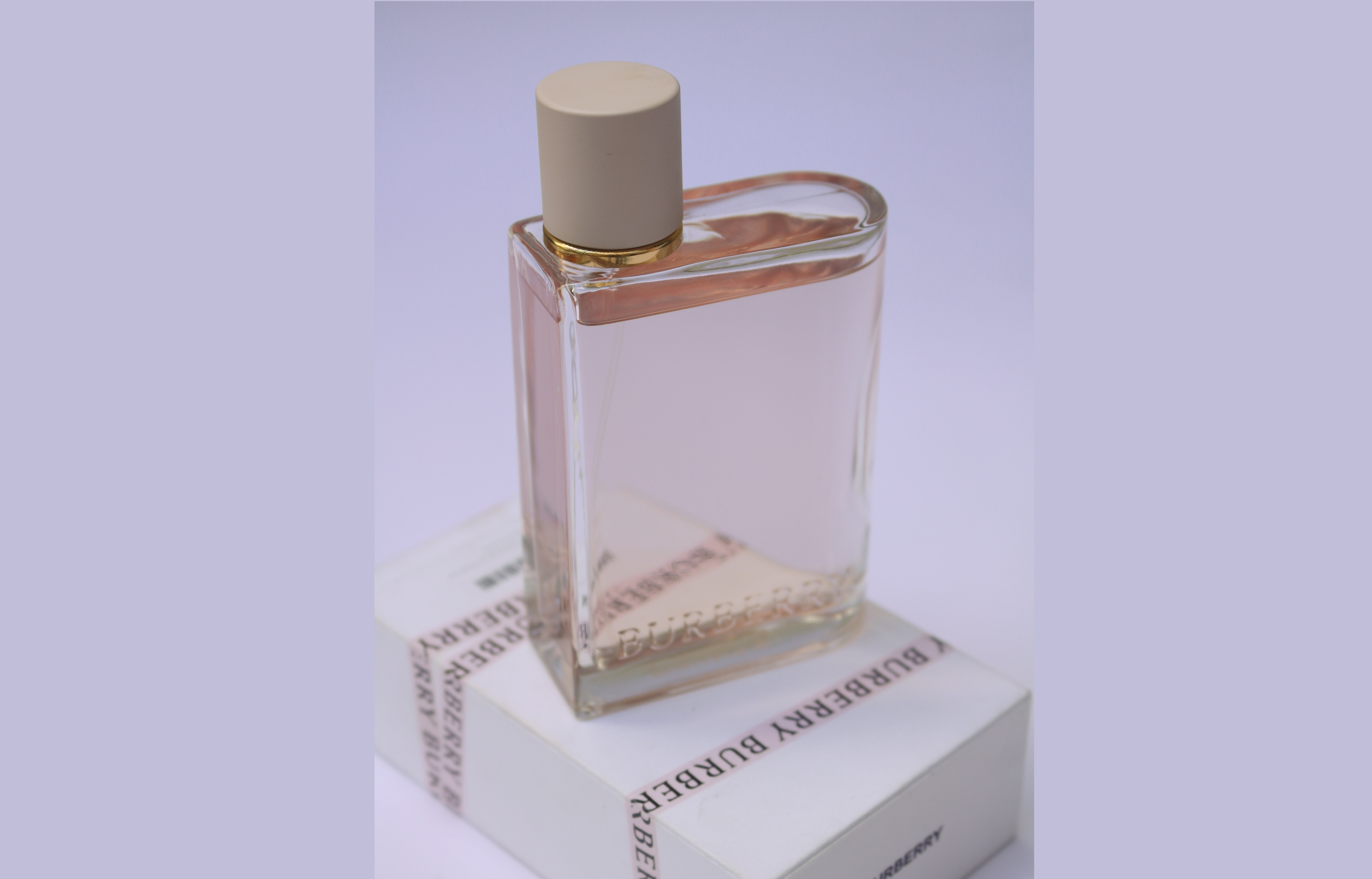 Дамските парфюми Burberry, които са най-подходящи за есента и зимата